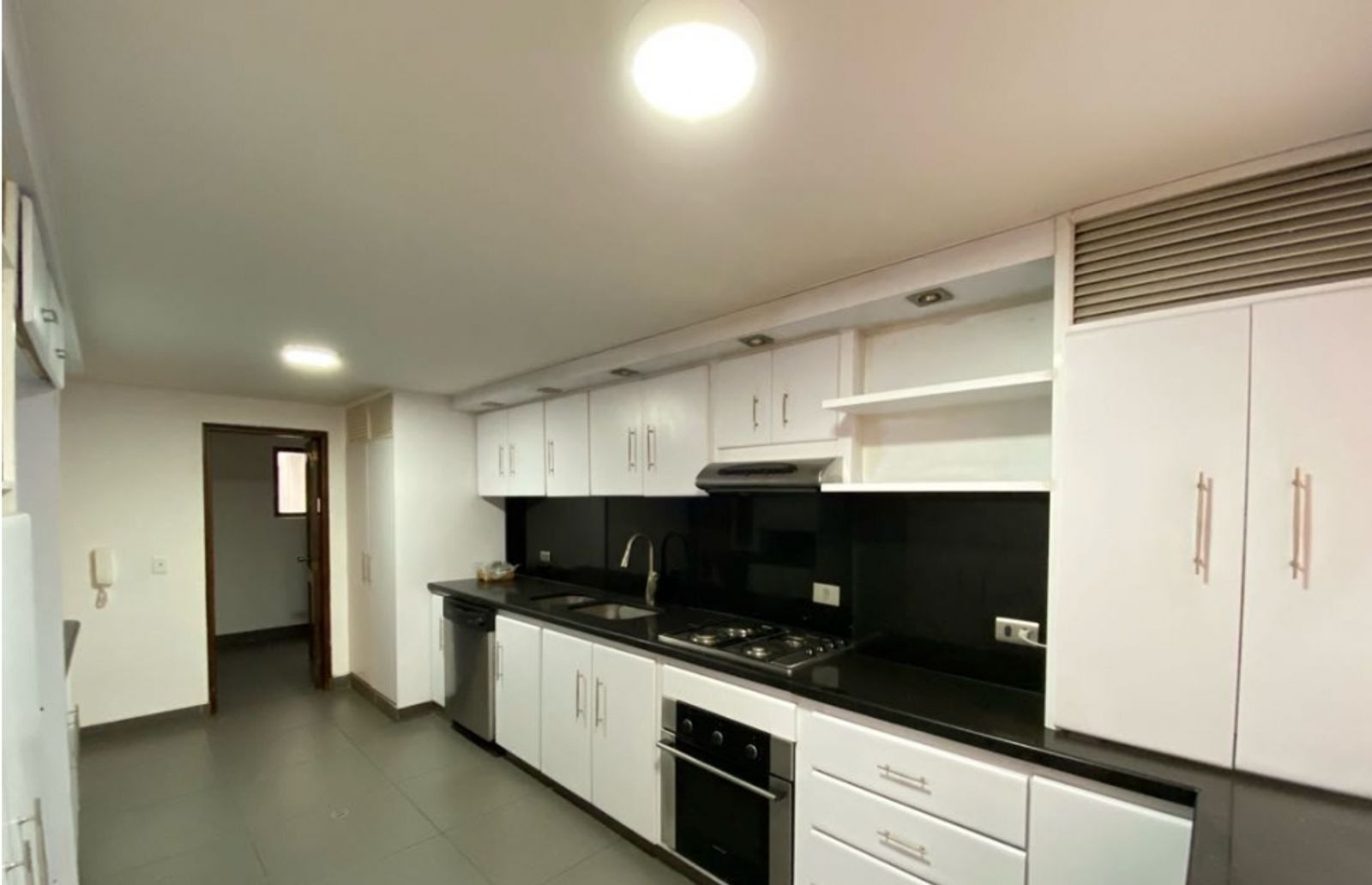Foto 13 de 20: Apartamento en Cerros De Los Alpes, Bogotá D.C.