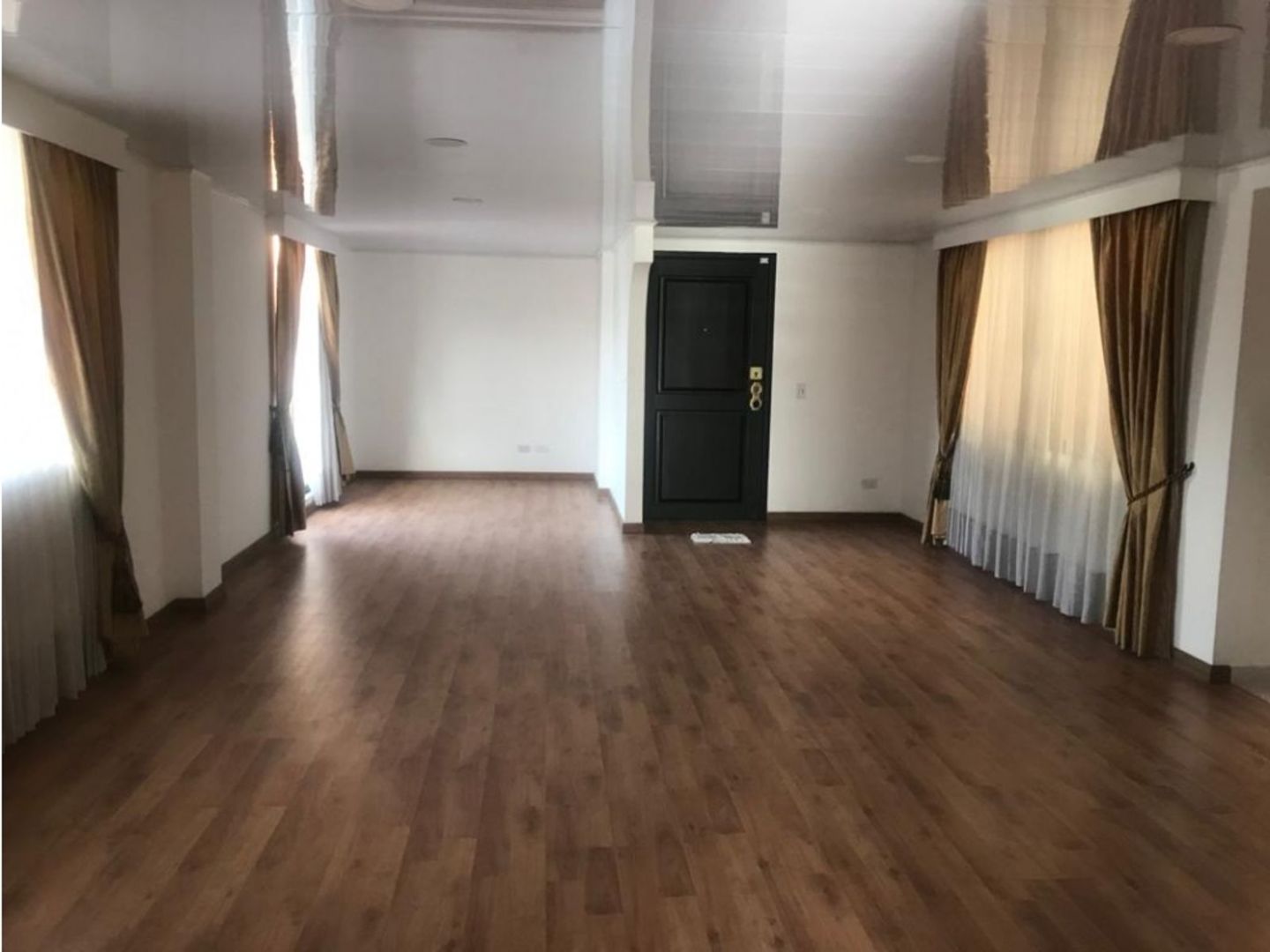 Foto 2 de 11: Apartamento en Puente Largo, Bogotá D.C.