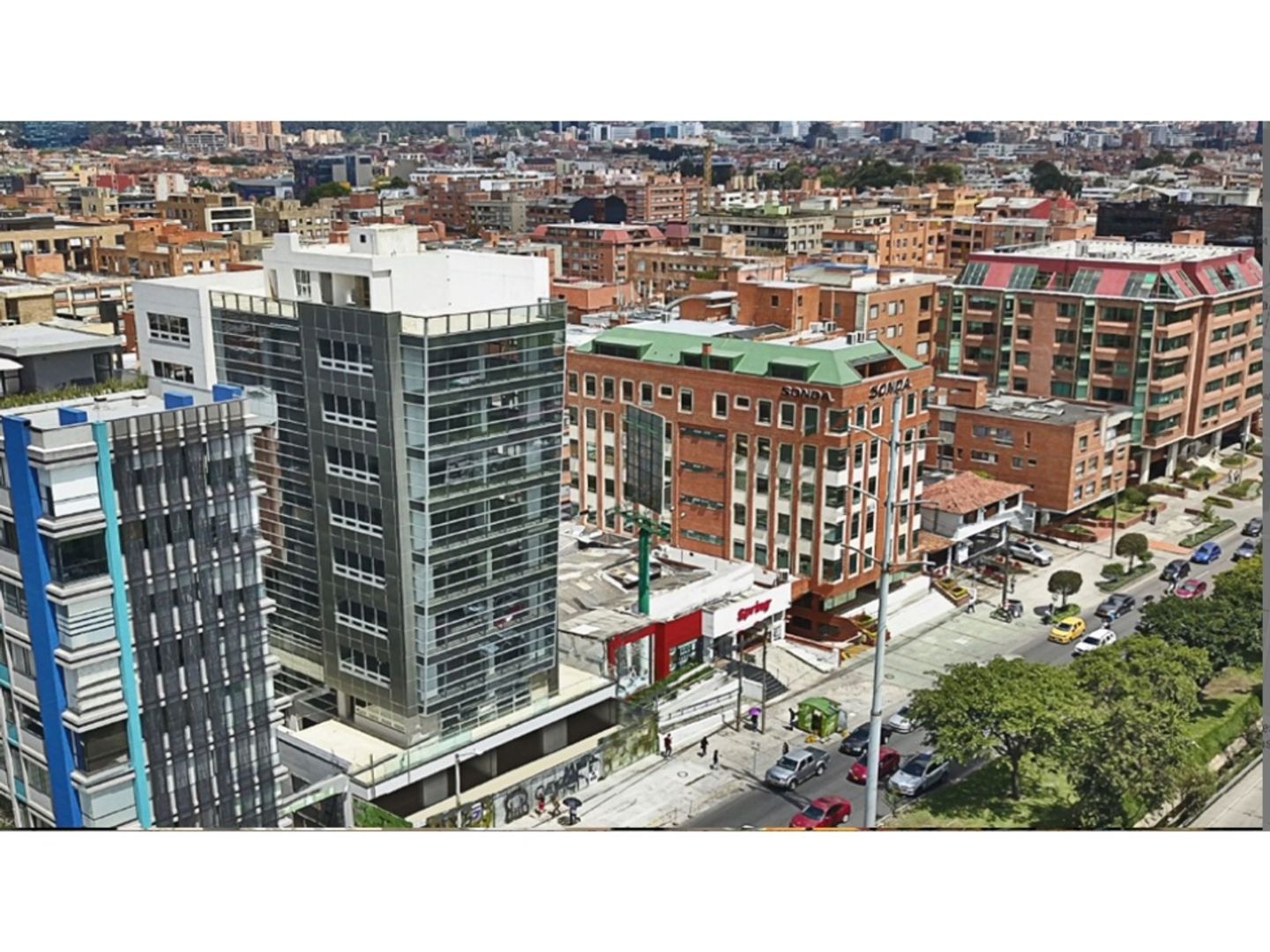 Foto 2 de 12: Edificio De Oficinas en Norte, Bogotá D.C.
