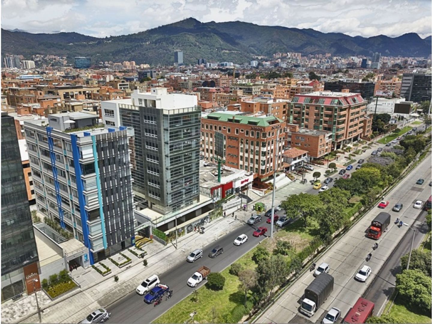 Foto 4 de 12: Edificio De Oficinas en Norte, Bogotá D.C.