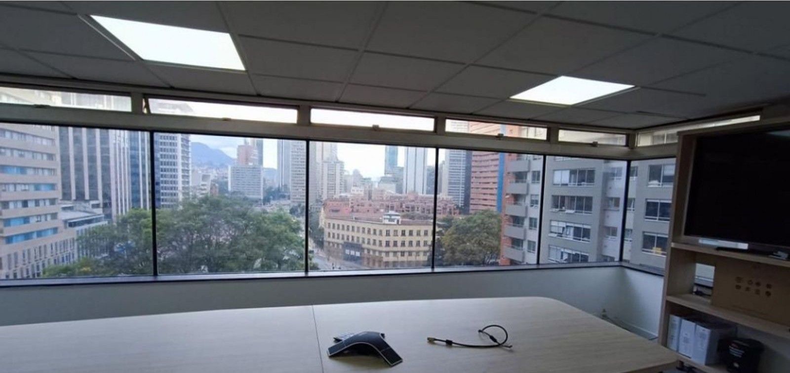 Foto 2 de 15: Oficina en Samper, Bogotá D.C.