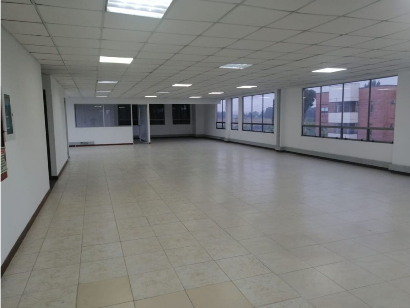 Foto 5 de 10: Bodega en Centro, Funza