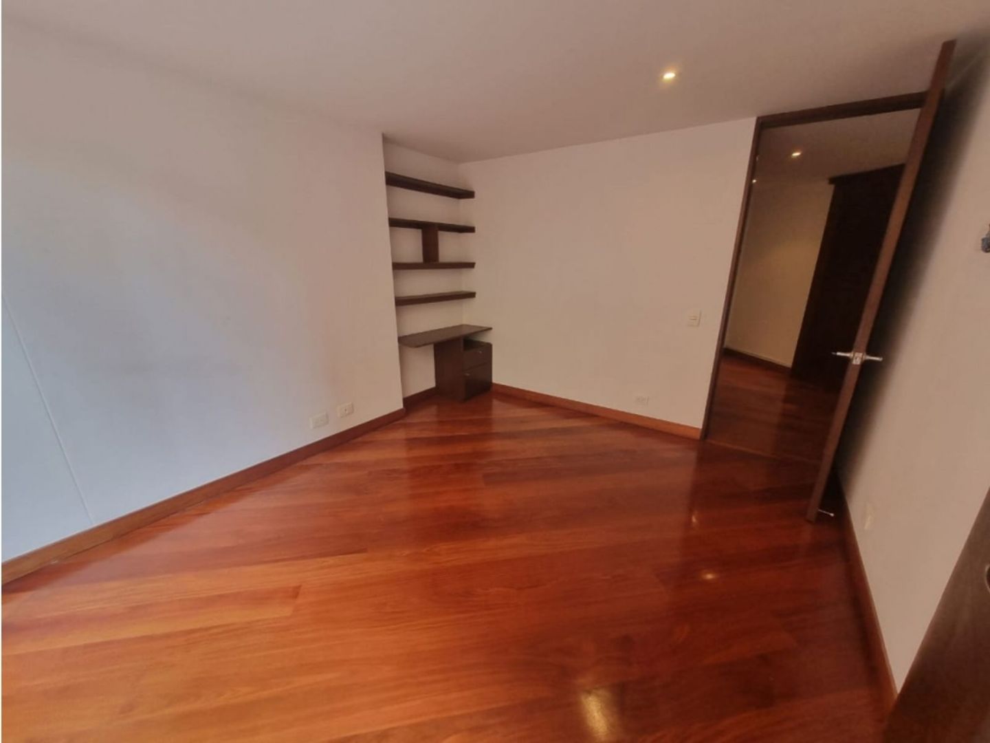 Foto 14 de 20: Apartamento en Santa Bárbara, Bogotá D.C.